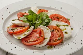 Caprese con mozzarella di bufala