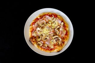 Pizza Prosciutto e Funghi  Ø30cm