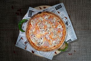 Pizza Mare Prosciutto e Funghi