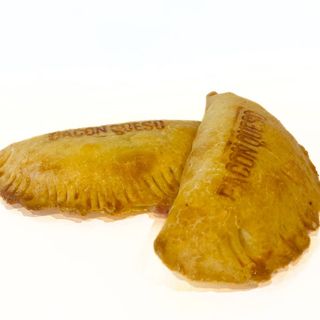 Empanada de Bacon y Queso
