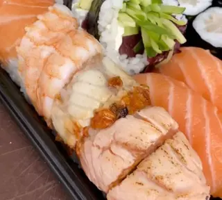 Sashimi rainbow
