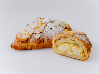 Круасан "Мигдалевий"