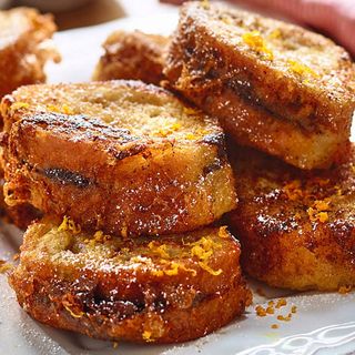 Torrija rellena de Crema