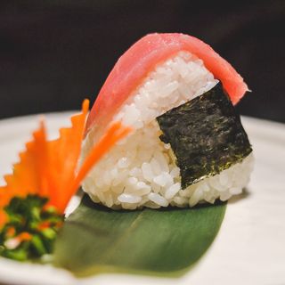 Onigiri maguro - 1 pezzo