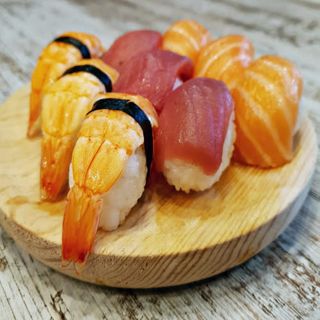 Combo De Nigiris ( 16 Piezas )