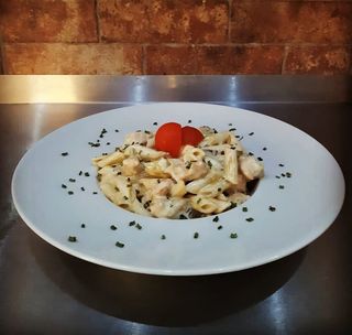 Pasta sa piletinom tikvicom i šampinjonima 400 gr  