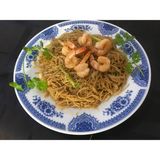 35. Fideos de arroz salteado con langostino o pollo