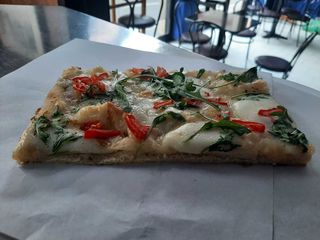 Provola, rucola e pomodorini