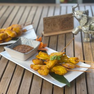 Chicken Satay (4 Uds.)