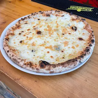 Pizza 4 Formaggi