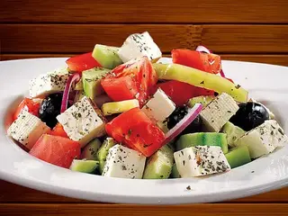 339. Гръцка салата (400г)