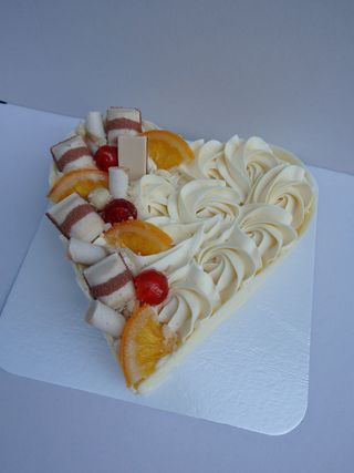 Poklon srce bela čokolada 500g