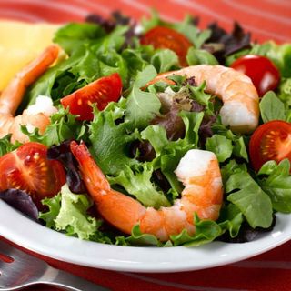Салат с креветками