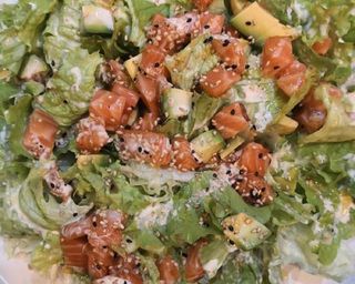 116-Insalata con cubetti di salmone