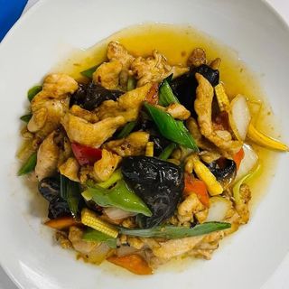 518 Pollo Salteados Con Verduras