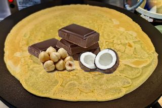 Crepes Cioccolato fondente, nocciole e cocco