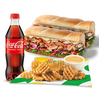 Sandwicz Kurczak Rotisserie 30cm (zestaw frytki waflowe i napój 0,5l)