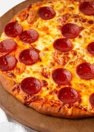 Pizza Pepperoni  + Boisson au choix