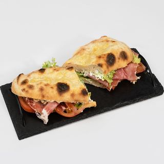 Sendvič sa pečenicom 400 gr