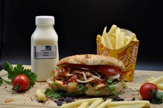 Meniu pui la pita kebab