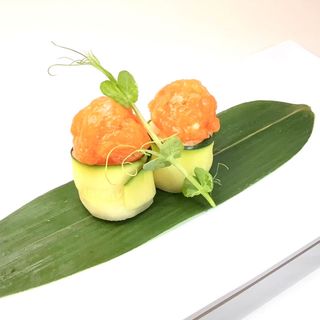 46 Gunkan salmon zucchina