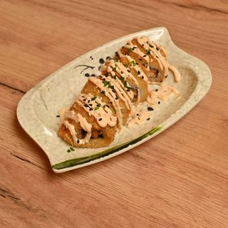 101.Uramaki Tempura Salmon Con Queso (4 Uds.)