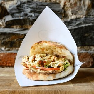 Сандвич Телешка плескавица (300г)