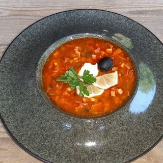 Солянка з копченостями (400 г)