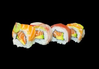 218. Uramaki rainbow sake