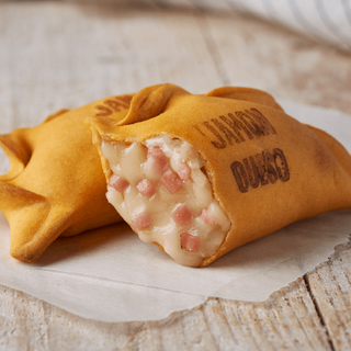 Empanada de Jamón y Queso