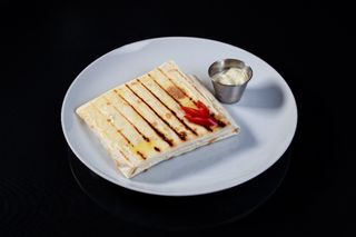 Бурітос з часниковим соусом 