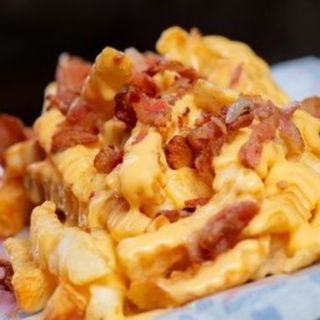 Papas Fritas con Jamón Queso y Pollo