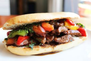 Pan Con Lomo