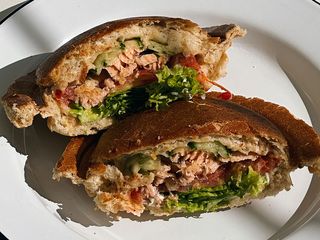 Flat Burger з лососем (230г)