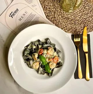Tagliatelle Nero Con Gamberi