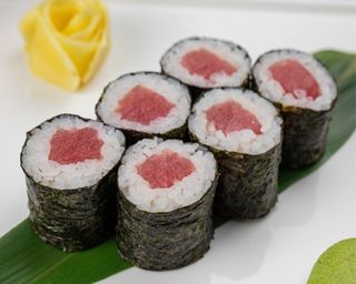 Макі з тунцем 