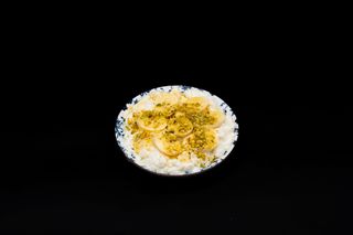 Ashta cu fistic si apa de trandafir