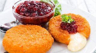 Ración Queso Cumembert salsa frutas roja 8 un / Red fruit Sauce 