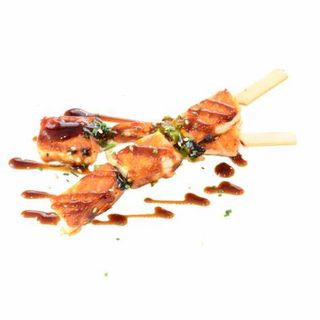 K2. Kushiyaki De Salmón (2 Pzas.) 