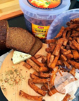 Grzanki smażone o smaku sera i czosnku 100gr