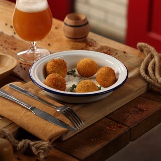 კარტოფილის ბურთები სულგუნით