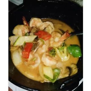 Langostinos Con Curry Y Verduras