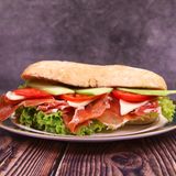 Чабата с прошуто крудо