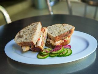 Сендвіч з куркою (250г)