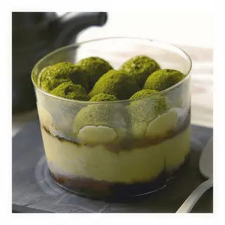 243.Tiramisu con té verde (1 ud.)