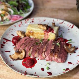 DUCK BREAST WITH CREAMY POTATO GRATIN