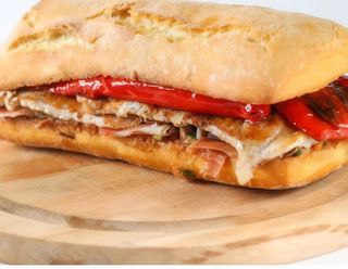 Bocadillo De Serranito Del Sur