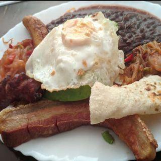 Bandeja paisa (para 1 persona)