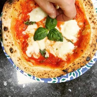 Pizza Napoli