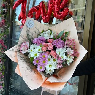 #36. ფერადი თაიგული შერეული ყვავილებით